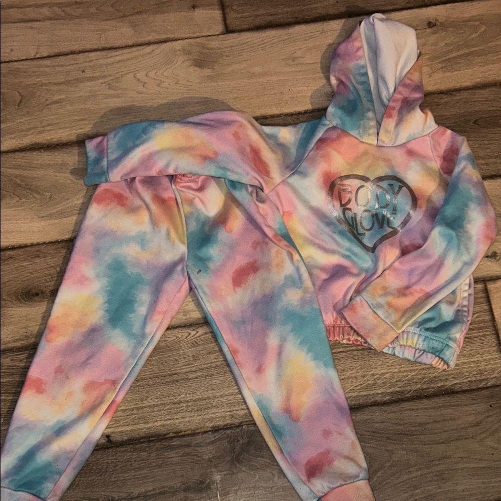 Body glove size 5 track suit